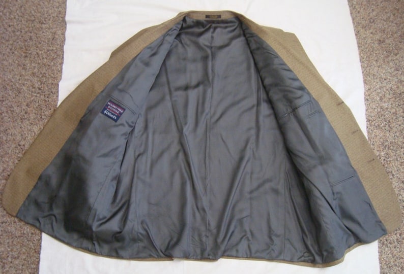 Vintage Mens ROUNDTREE /& YORKE Golden Brown Semi-Tweed Sport Coat Size 52L Like New Condition