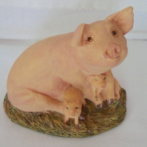 Vintage Hand Painted AYNSLEY MasterCraft Yorkshire Pig Sow w Piglets Figurine