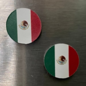 Imanes redondos de la bandera de México--(conjunto de 2)--1/2 pulgada de diámetro--Uso para artesanías, proyectos, imanes de refrigerador, etc.