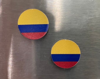 Imanes redondos de bandera de Colombia--(juego de 2)--1/2 pulgada de diámetro–Uso para artesanías, proyectos, imanes de refrigerador, etc.