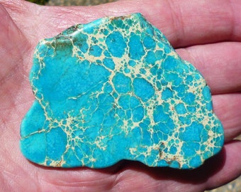 Turquoise bleue naturelle, plaquette polie 73x54x7 mm. 39,4 g. origine USA