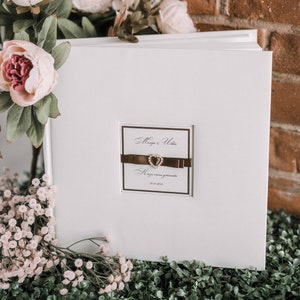 ダイヤモンドハート付きパーソナライズアイボリーフォトアルバム