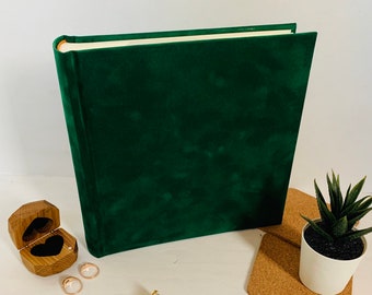 Emerald Photo Album Holds 200 4x6inch/10x15cm Photos, Velvet Slip-In Photo Album