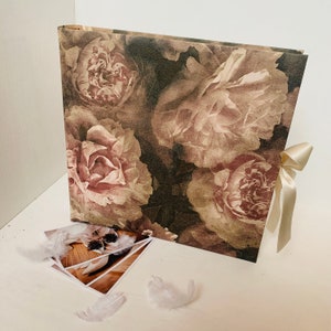 Vintage style large photo album for 300 photos