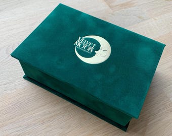 Green Wedding Memory Box with personalization