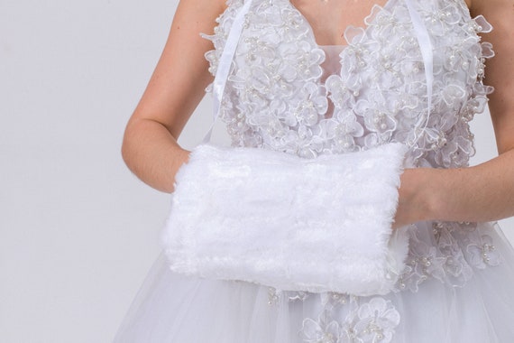 Bridal Muff, Winter Wedding Accessories, Faux Fur Hand Warmer - Etsy