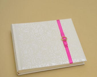 Perfect photo album for 100 photos (4x6)