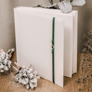 Grande album fotografico di nozze con nastro di satinato e accessorio cuore di diamante, per 720 foto di dimensioni 4x6