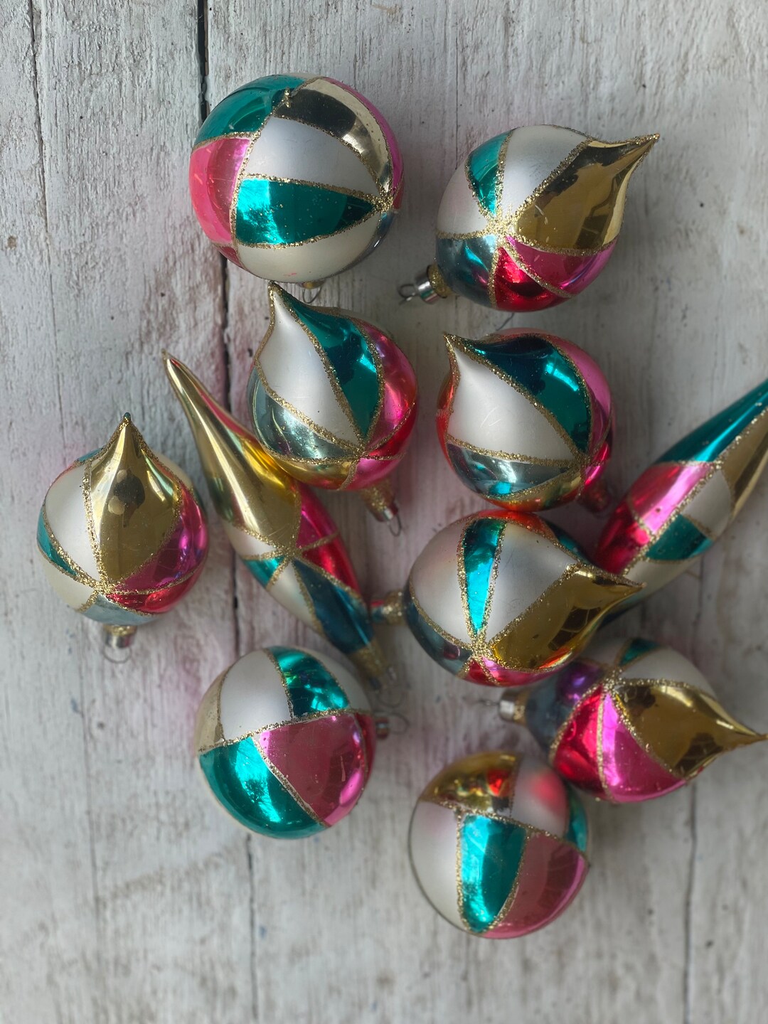 Gorgeous Vintage Glass Ornament - Etsy