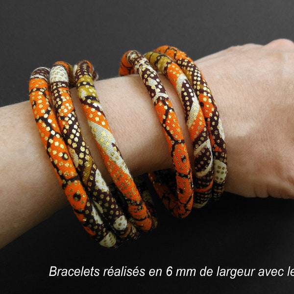 Bracelet flexible waterproof en wax à pois dorés (tissu 201) - 4 largeurs au choix - Modèles uniques - lavable - idée cadeau originale