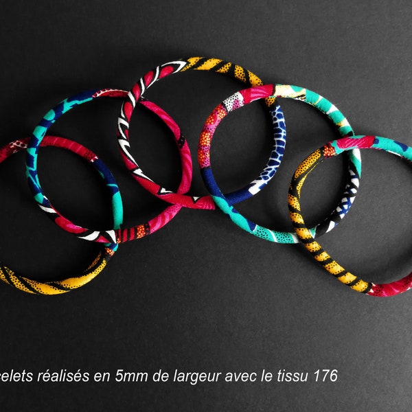 Bracelet flexible waterproof en wax (tissu 176 - feuillage multicolore) - 4 largeurs au choix - Modèles uniques - idée cadeau originale