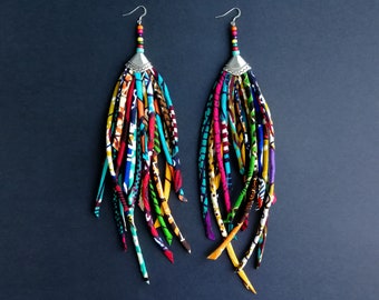 Longues boucles d'oreilles à franges de wax multicolores et argent tibétain, crochets en argent massif 925 - 2 tailles - Modèles uniques