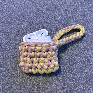 Crochet AirPods case