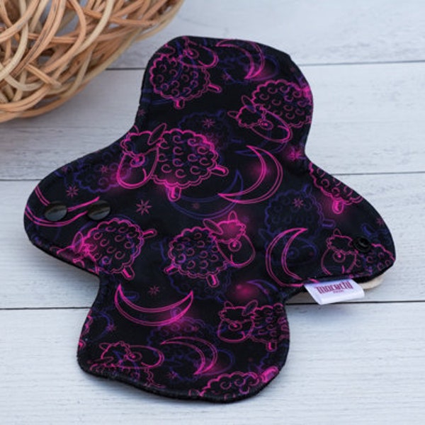 Soft and Absorbent Cloth Pads | Sustainable Female Reusable Pads for Comfortable Periods