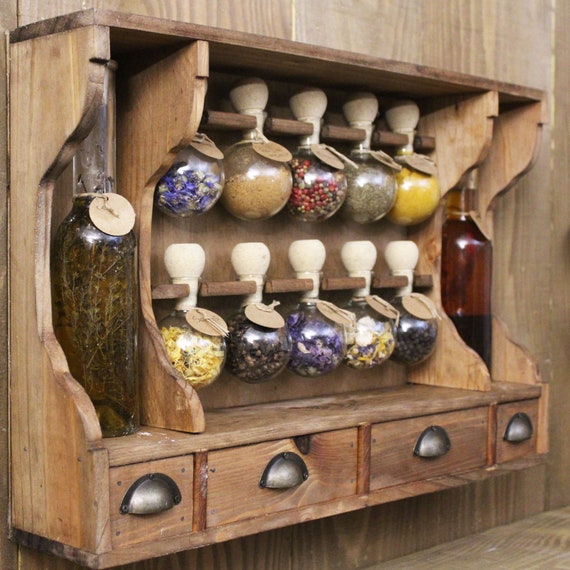 Gewürzregal aus Holz im Vintage-Stil mit 10 Gläsern und Ölen (Holzbeize)