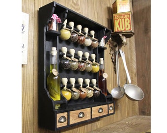 Wooden spice rack - Vintage kitchen furniture - 15 spice bubbles, 2 oil bottles, 2 jam jars and labels