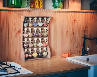 Wooden spice rack - Vintage style kitchen storage - with 20 glass spice bubbles and wall mount - "Bulles d'épices"