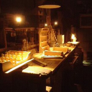 Spice rack with 40 bubbles, 6 oil bottles, and 10 jars. (wood finish) image 3