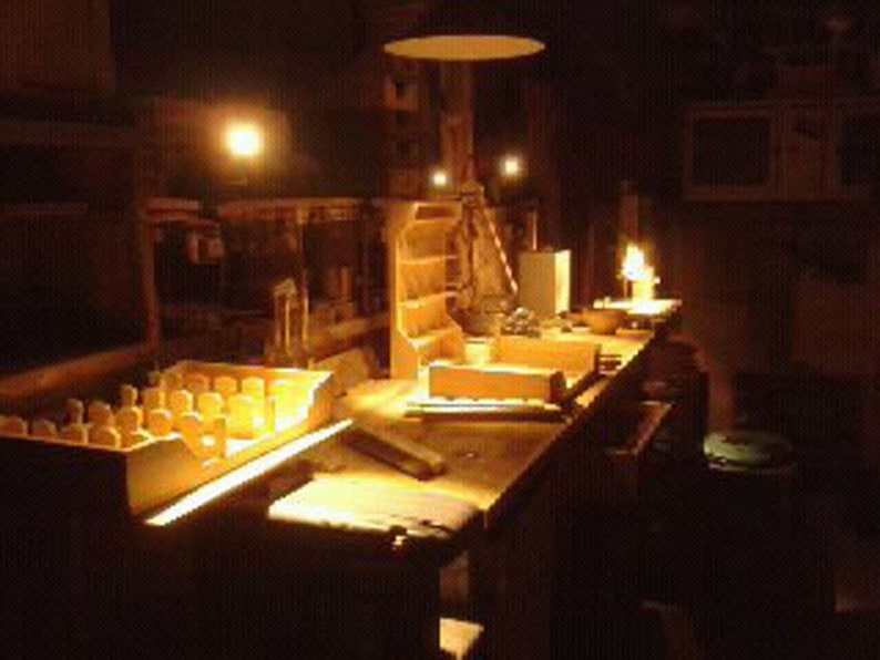 Spice rack with 40 bubbles, 6 oil bottles, and 10 jars. (wood finish) image 3
