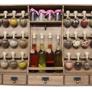 Gabinete de especias estilo vintage color madera con 30 burbujas botellas de aceite Spice Bubbles. imagen 6