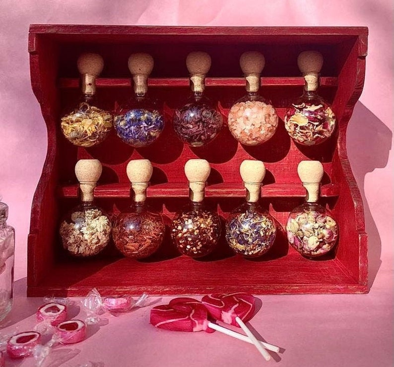 Etagère à épices en bois couleur rouge avec 10 bulles en verre Bulles d'épices Spécial Saint-Valentin image 1