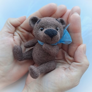 Artist teddy bear, Handmade teddy bear, OOAK miniature bear, Vintage style teddy bear, Collectible figurine, Needle felted teddy