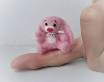 Mini teddykonijn, poppenhuisdecor, miniatuurkonijntje Klein konijntje Naaldvilt konijn Vilt konijn Pop konijn Mini wollen konijntje Poppenhuisminiaturen