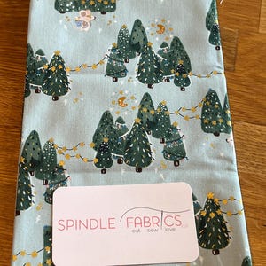 FQ, Baby It&#39;s Cold Outside, Ice Blue Metallic Fabric, Twas The Night Before Catmas, Cotton and Steel, 100% Cotton, CC602-IB2M