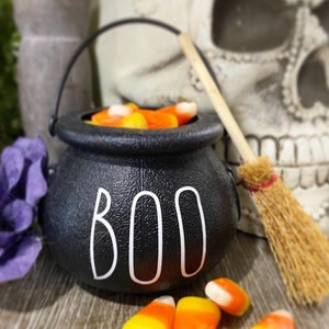 Halloween party decor, tiered tray Fall kitchen / dining room decor set H25 mini cauldron+broom