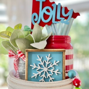 Merry and Bright buntes gestuftes Tablett, Weihnachten / Winter / rot grün und blau Vintage Retro Weihnachten C32 Bild 7