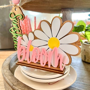 Daisy Spring set, adorable addition to your farmhouse / cottage tiered tray & hutch Dining room decor Centerpiece D62 bloom acrylic