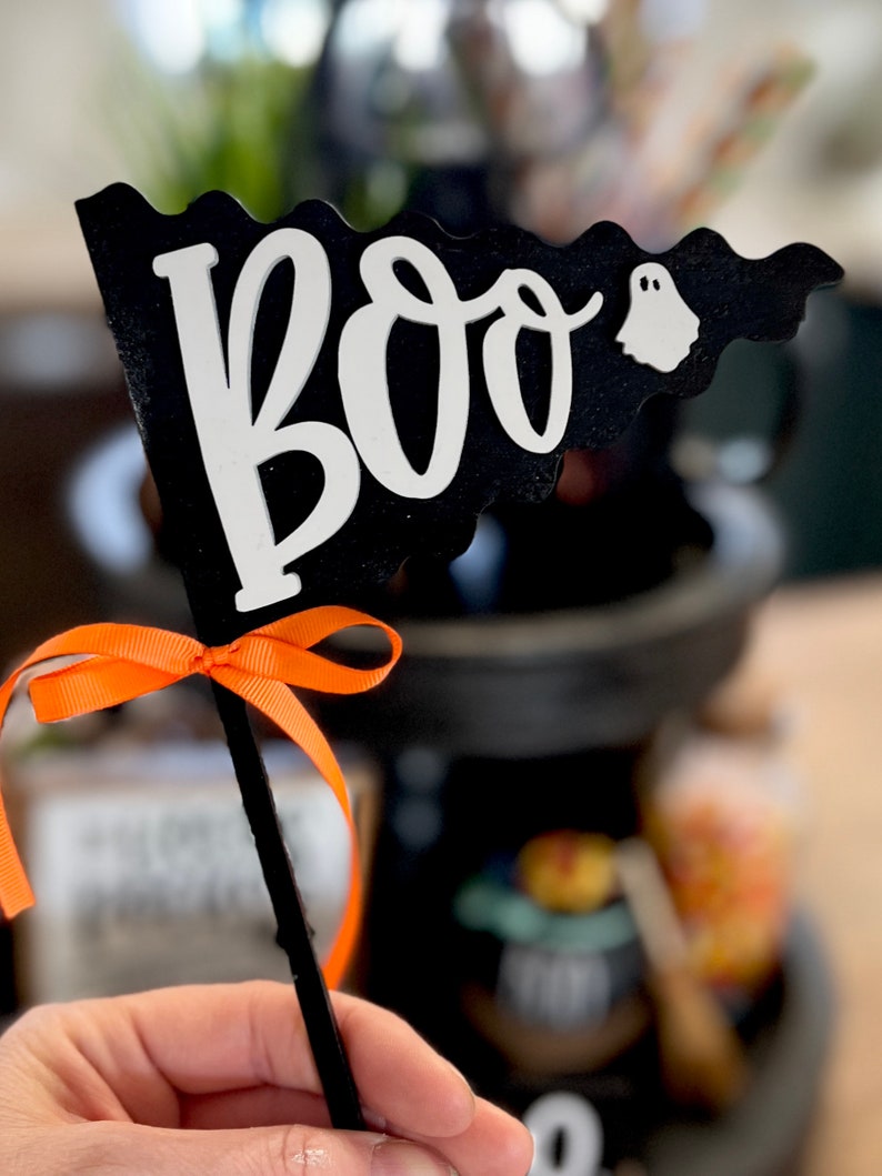 Halloween party decor, tiered tray Fall kitchen / dining room decor set H25 BOO pennant flag