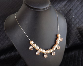 Collier in argento 925 perle Swarovski "Peach" e cabochon "Vintage rose"