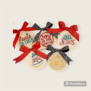 Christmas ornament; Personalized Christmas ornament; Monogrammed Christmas tree ornament; Personalized gift; Embroidered ornament