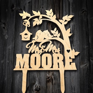 Mr & Mrs wood wedding cake topper. Engraved Cake topper .Personalized Surname cake topper wedding. Wood Cake Topper Wedding. Rustic topper.