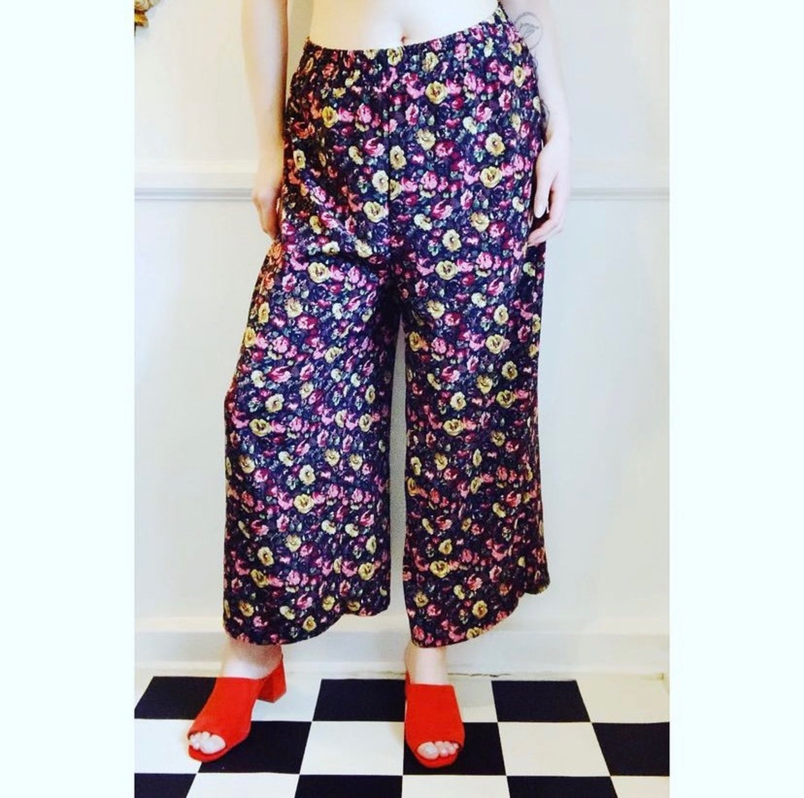 Vintage 1980's Flowy Floral Cropped Pants - Etsy