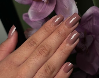 COFFEE DATE Press-On Nails | Medium Square Glossy Nude-Brown Nails | Lavaa Beauty