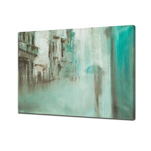 Stampa su tela astratta con pioggia in città, quadro da parete con ombrello color verde acqua, paesaggio urbano malinconico, dipinto contemporaneo con texture, arredamento moderno per la casa. immagine 4
