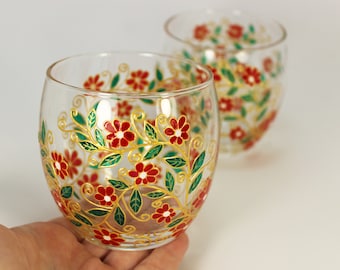 Waterglazen handgeschilderd. Kleine bloemen drinkglazen set van 2 borduurontwerpen