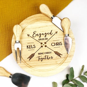 Engagement gift ideas, Engagement gift, Personalised Engagement gift, Personalised cheese board, Gift for couple, Chessy gift
