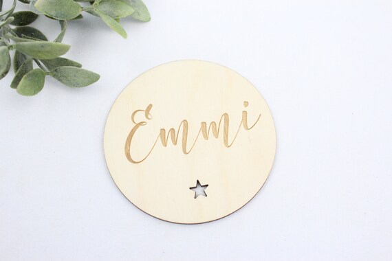 Signe Rond Dannonce De Nom De Bois Carte Detape De Bebe Etsy Signe Rond Dannonce De Nom De Bois Carte Detape De Bebe Etsy