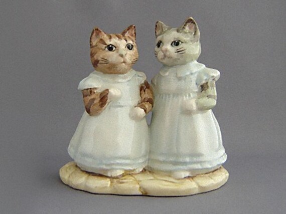 猫の置物 Mittens and Moppet Pounce & Purr® Cat Wrestling Glove Toy