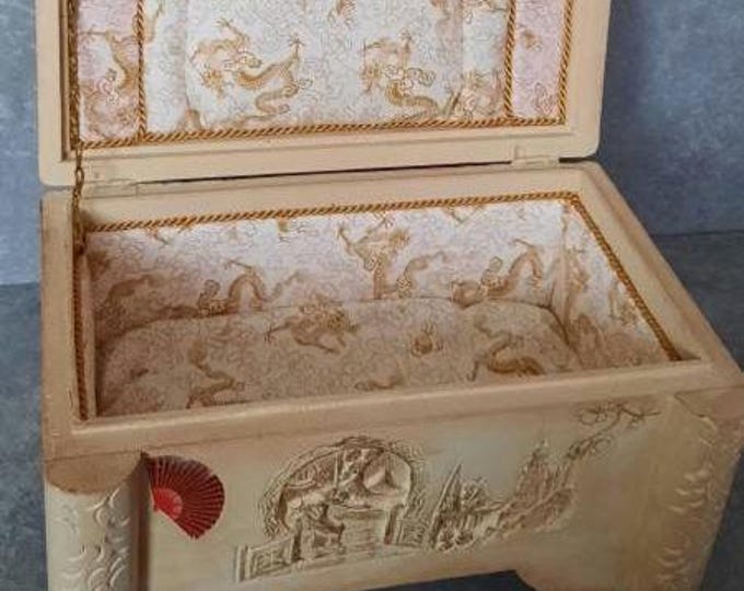 Antique oriental camphor.oriental  jewelry box.antique jewelry box.decoupage box.Chinese box.oriental box.gold.cream.oriental keepsake chest
