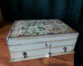 Antique large jewellery box,cutlery box upcycled.1920.keepsake box.Sewing box.large shabby chic box.decoupage box.country.vintage Paris.lace