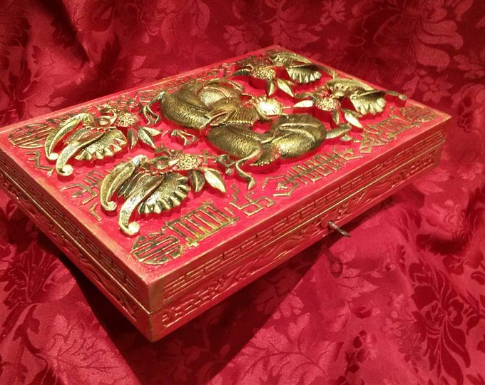 Antique Oriental Dragon box.carved.Antique jewllery box,circa 1860,carved dragon.trinket box,Lockable antique Chinese box.oriental box.