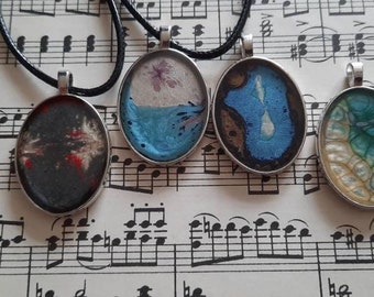 Abstract art Pendant,Fluid Art Pendant, Oval Pendant,Necklace,Resin Pendant, ovalPendant,handmade resin Pendant