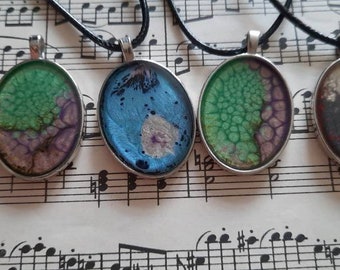 Abstract art Pendant,Fluid Art Pendant, Oval Pendant,Necklace,Resin Pendant, oval  Pendant,handmade resin Pendant
