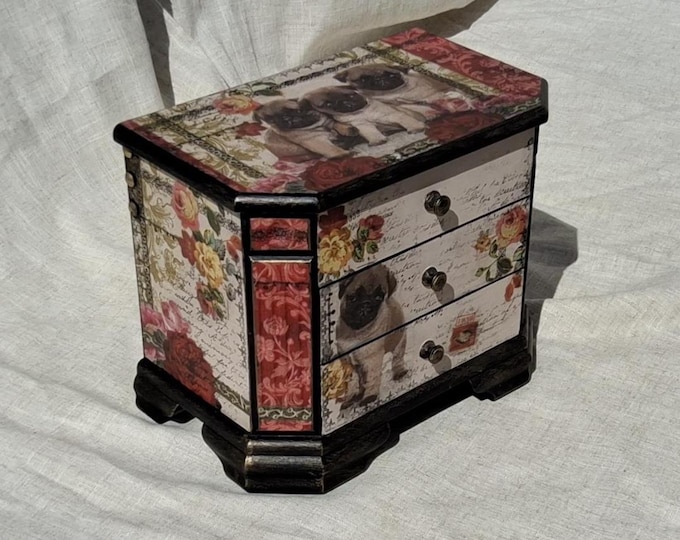 Decoupaged Pug Puppy Jewelry Box, puppy jewelry box,Floral Drawers,dog jewelry chest