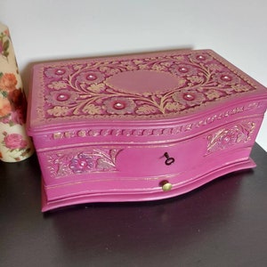 Antique Anglo-Indian carved chest Rosewood Carved Jewellery Box.jewellery storage,swarovski,jewelry box. jewelry,chest drawers.armoire.pink