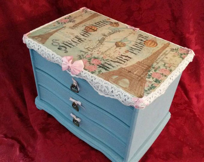 Vintage large jewellery box,Paris jewelry box.girls jewellery box,decoupage chest,french.Eifell tower,jewellery drawers,amoire box.large box